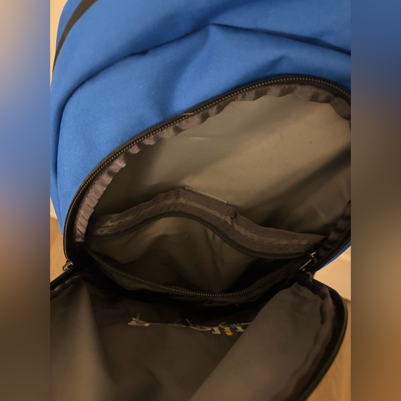 North Face BackPack - Picture 5 of 8